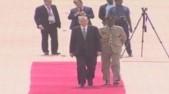 Cumhurbaşkanı Erdoğan'a Gana'da 'kırmızı halı' şoku