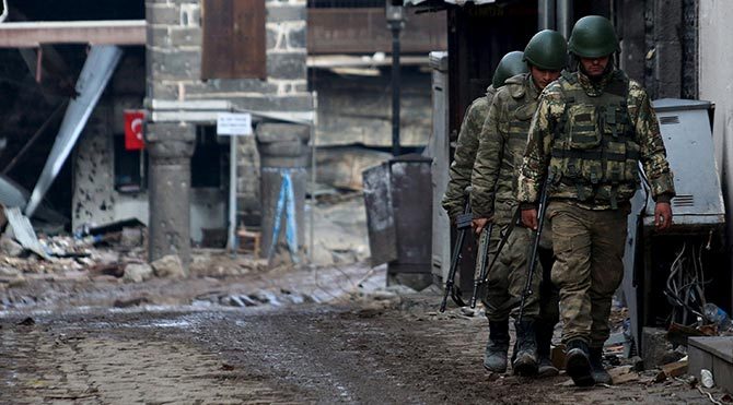 Uluslararası Kriz Grubu: Suriye'yi kurtarmak için Türkiye'yi feda etmeyin