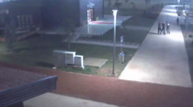 Liseli kızların kavgası güvenlik kamerasında