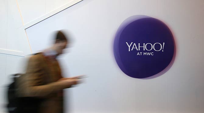 Yahoo 1-3 milyar dolar varlık satabilir
