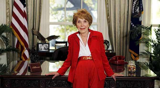 Nancy Reagan hayatını kaybetti