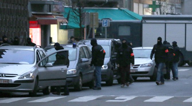 Paris saldırısının bir numaralı şüphelisi Belçika'da yakalandı