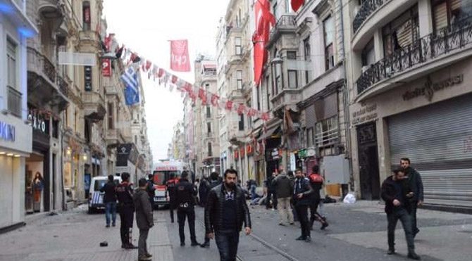 Taksim canlı yayın izle: İstiklal'de patlama: 1'i terörist 5 ölü 36 yaralı