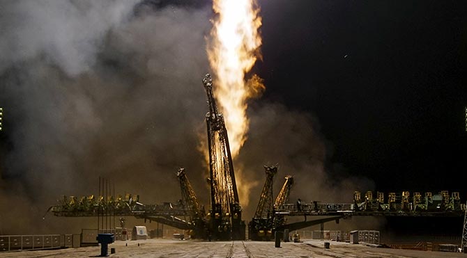 Astronotları taşıyan Soyuz uzay aracı fırlatıldı