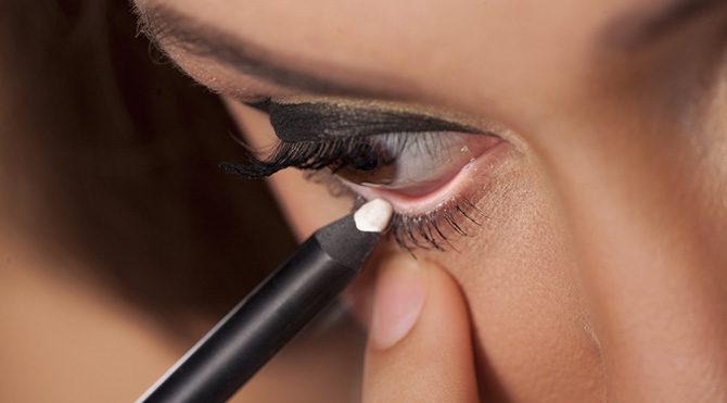 Beyaz göz kalemi Foto: Shutterstock