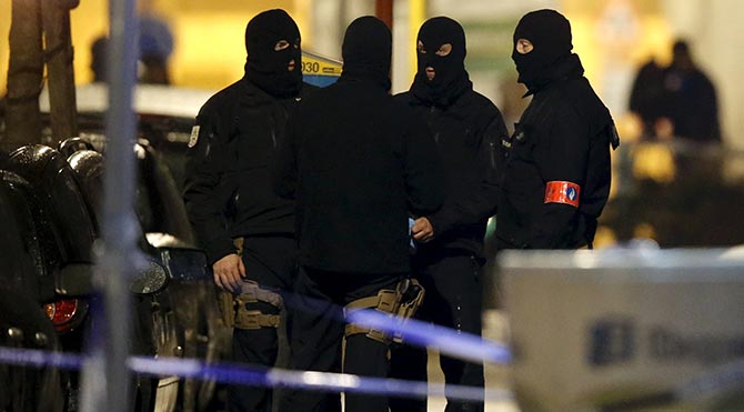 Belçika'da Brüksel saldırılarıyla ilgili 6 gözaltı