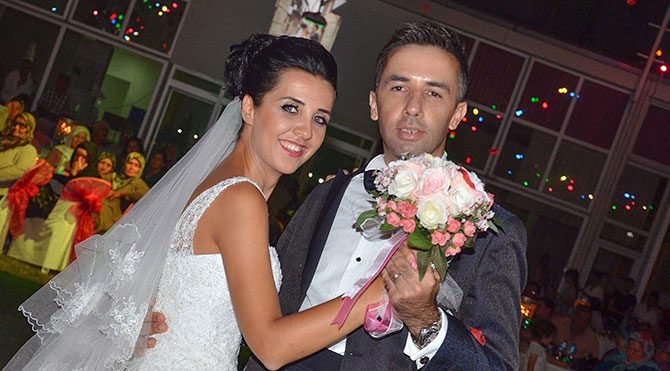 Yaralı olduğu halde bölüğünü bırakmadı