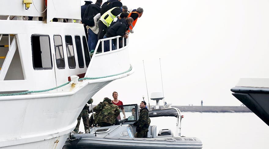 Yunanistan'dan Türkiye'ye göçmen iadeleri yeniden başladı