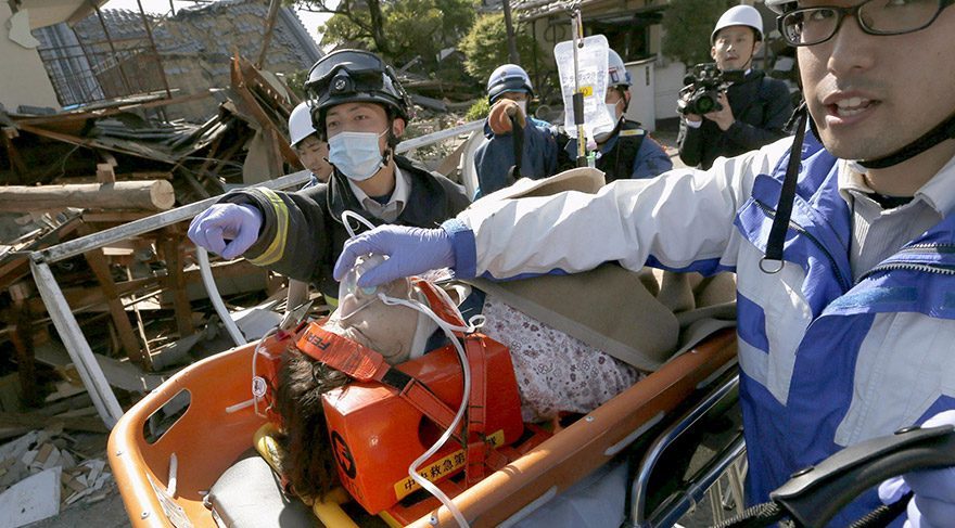 Japonya'da bir gün arayla 7.3 büyüklüğünde ikinci deprem