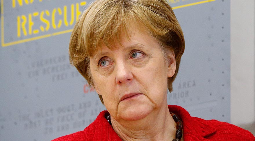 Boris Johnson: Merkel Erdoğan'ın kaprislerine boyun eğiyor