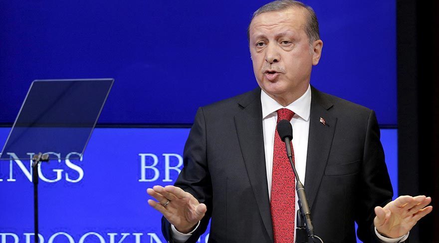 Hollanda'da Erdoğan'a hakaret edenleri bildirmeleri istendi