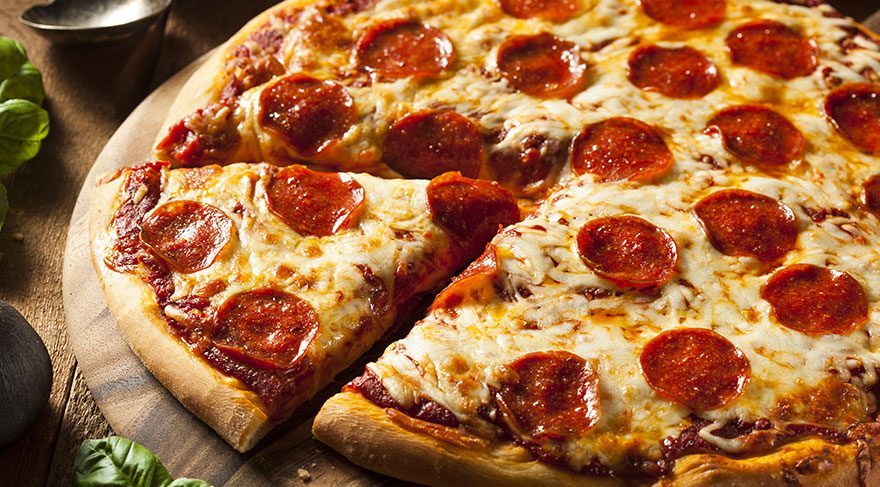 En kolay pizza tarifi! Evde pizza nasıl yapılır? Lezzetli ve kolay pizza hamuru ve tarifi…