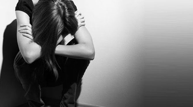 'Bakkal dede bizi elledi' diye şikayet ettiler