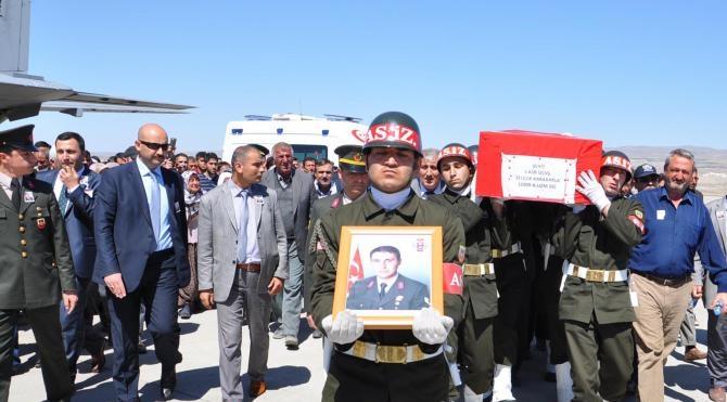 Şehit Astsubay, Nevşehir&#39;de gözyaşlarıyla toprağa verildi