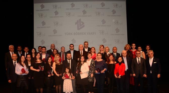 Türk Böbrek Vakfı&#39;ndan Doğan Grubu&#39;na dört ödül