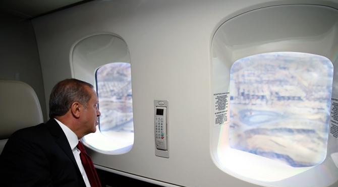 Erdoğan, 3. havalimanı inşaatında inceleme yaptı...