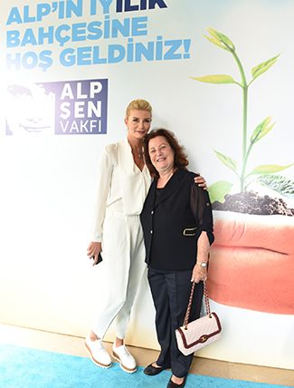 Begüm Şen - Monik İpeker