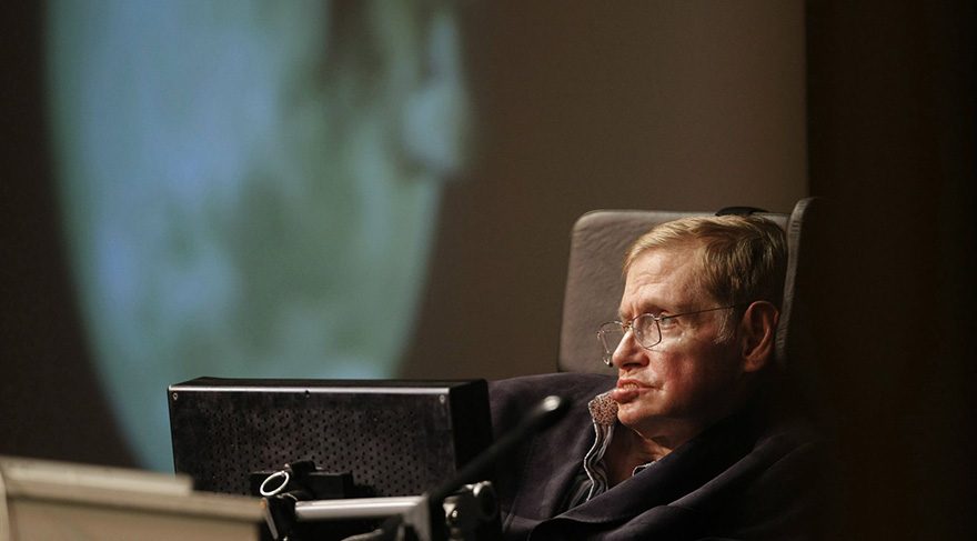 Donald Trump'a yönelik ilgiyi dahi fizikçi Hawking bile anlayamamış