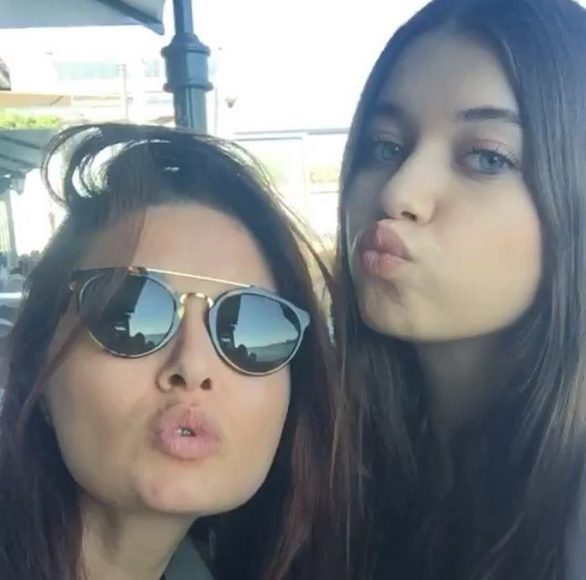 Nurgül Yeşilçay, Afra