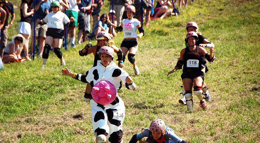 Peynir-Yuvarlama-Festivali-(5)