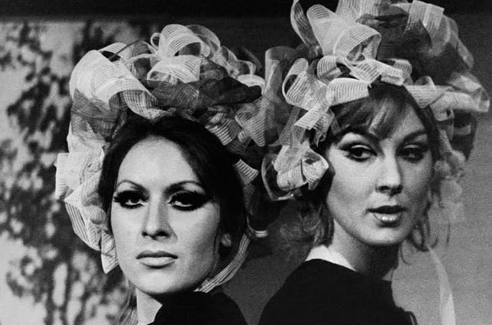 romali-perihan-soldaki