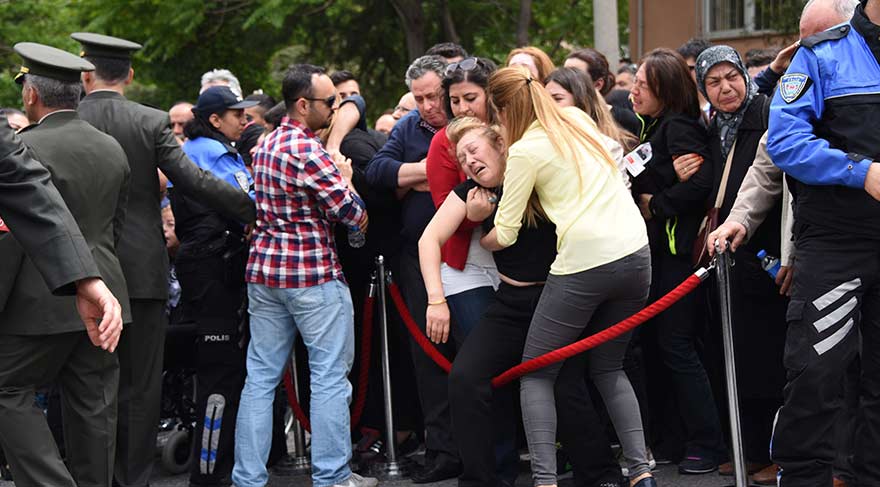 Olaylı şehit cenazesinde 'Şehzade Bilal' tepkisi (FOTO GALERİ)
