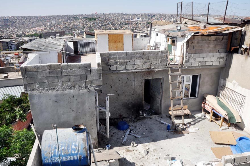 FOTO: DHA / IŞİD'li terörist Yunus Durmaz, polisin operasyonunda bu hücre evinde üzerindeki bombayı patlatarak ölmüştü.