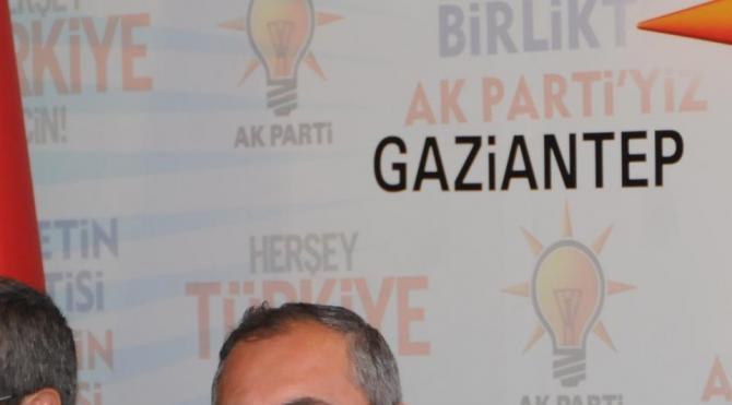Ak Partili Gül: Türkiye&#39;de fiilen yarı başkanlık uygulanmaktadır