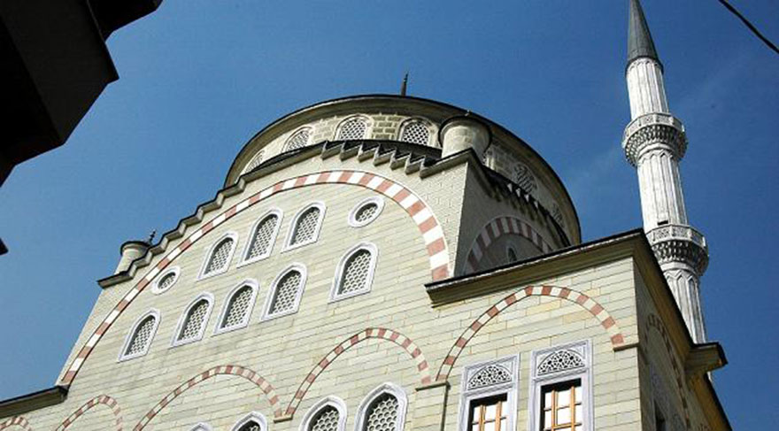 ÇANKIRILILAR RAHATSIZ OLDU 1984 yılında inşa edilen Bademlik Camii’nde ibadete halen devam ediliyor. Çankırılılar caminin satılmasına tepkili...