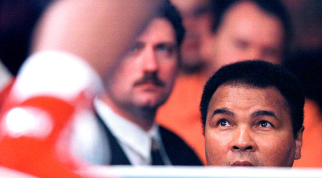 2016-06-04T043736Z_1979975285_S1AETHXEAYAA_RTRMADP_3_BOXING-ALI