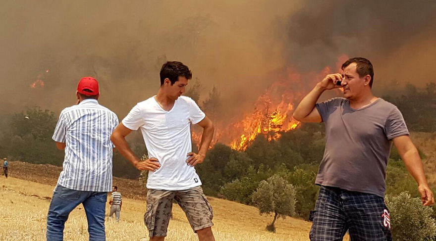 Adrasan'da yangın sürüyor... 7 ev kül oldu, Olimpos tamamen boşaltıldı