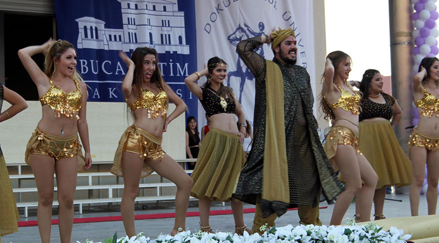 Bu dans profesörü görevinden etti!