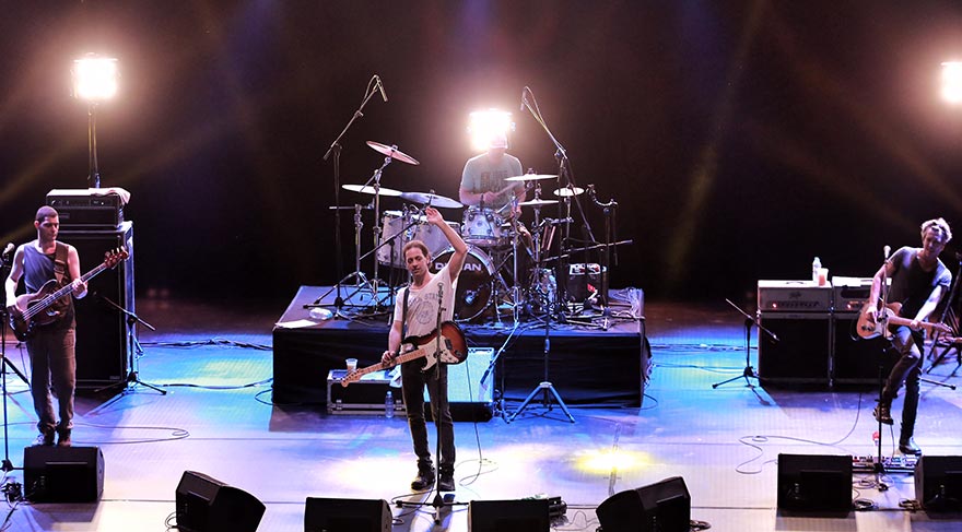 Harbiye Açıkhava konserleri Duman grubuyla başladı - Sözcü