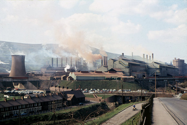 Ebbw_Vale_Steel_Works_in_1969_-_geograph.org.uk_-_341363