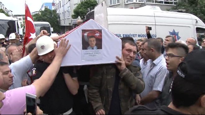 Foto: DHA / Şehit polis Gökhan Topçu'nun cenazesi