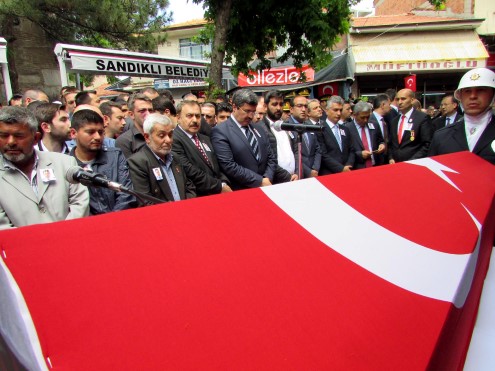 Foto: DHA / Polis memuru Yaşar Özlem'in cenazesi