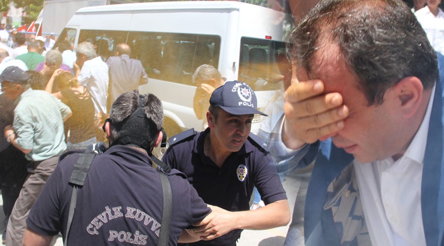 Bolu'da CHP'lilere gazlı polis müdahalesi