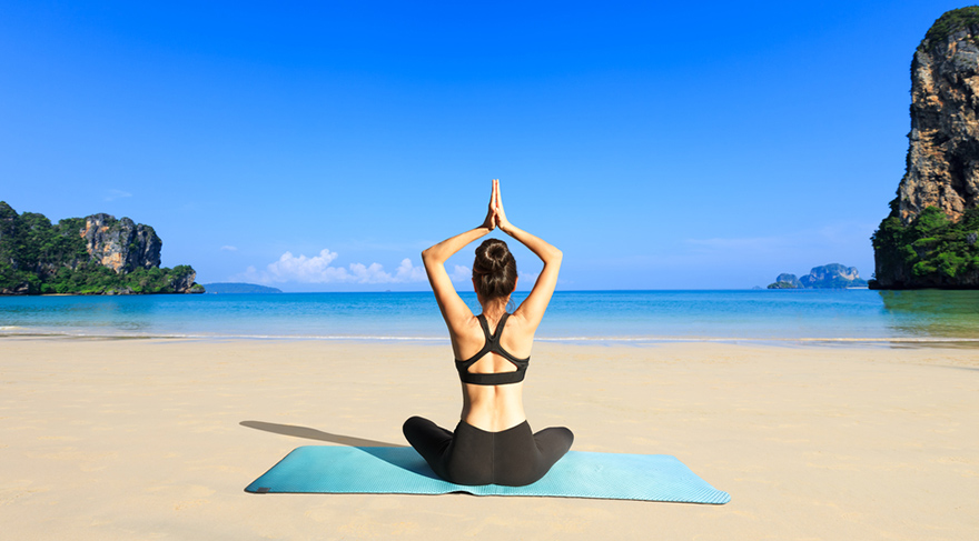 Yin Yoga 3-10 dakika boyunca belli bir pozisyonda kalmanızı gerektirir. 