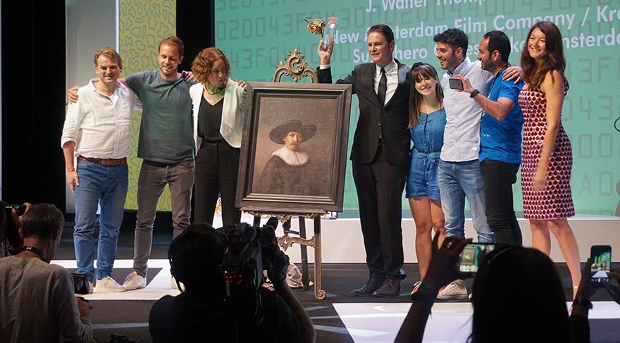 Güney Soykan’ın reklam kampanyası Cannes’da Altın Aslan ve Grand Prix (büyük ödül) dahil 22 ödül aldı.