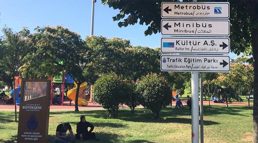 İstanbul’da belediye Arapça tabelaya geçti