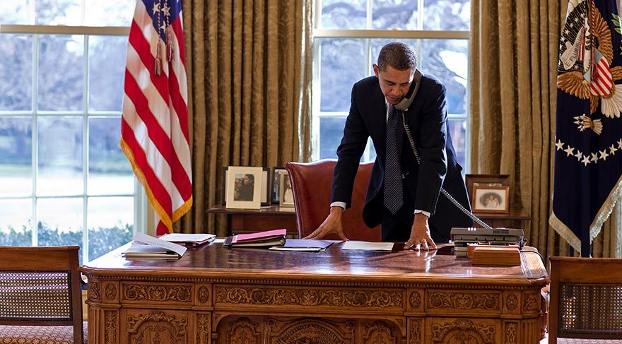 Başkan Obama dışarıdan çok güçlü görünse de aslında eli kolu bağlı bir lider.