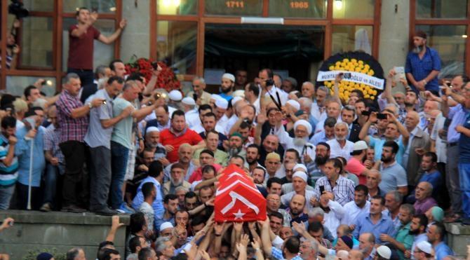 Darbe girişimi sırasında hayatını kaybeden Şuayip Seferoğlu&#39;nu binlerce kişi uğurladı