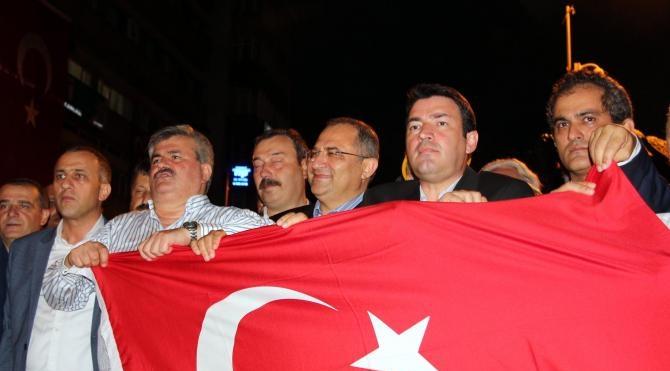 Zonguldak&#39;ta milli iradeye saygı ve sahip çıkma eylemi