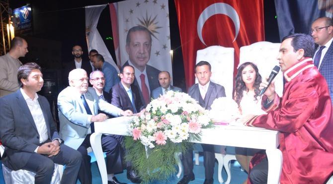 Kırşehir’de demokrasi nöbetinde evlendiler