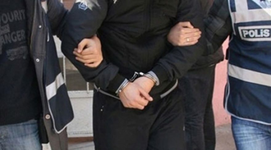 İzmir'de 2 işadamı gözaltına alındı