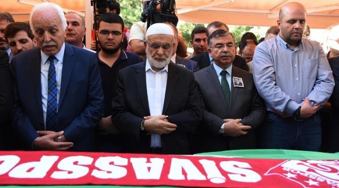 Bakan Yılmaz, eski Sivas Belediye Başkanı Seçilmiş&#39;in cenazesine katıldı