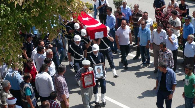 Şehit polis Yakup Kılınç, memleketi Elazığ&#39;da toprağa verildi
