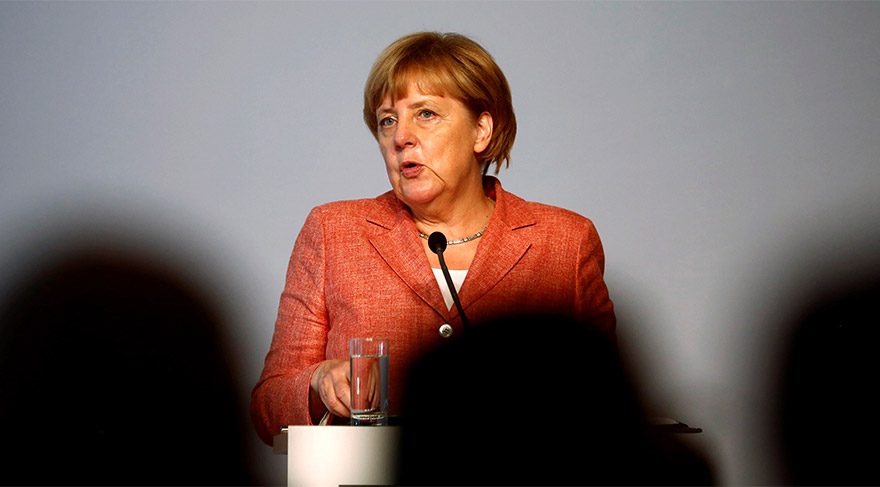 Merkel: AB-Türkiye mutabakatı örnek teşkil etmeli
