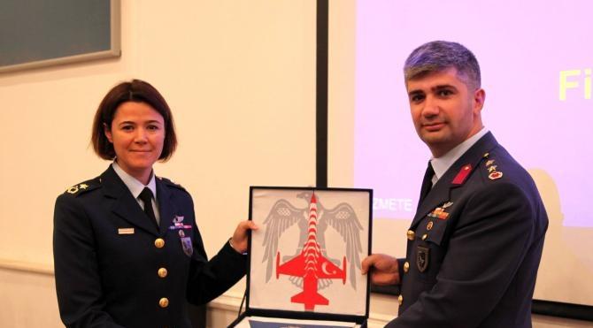 TSK'da ilk kadın filo komutanı Binbaşı Esra Özatay oldu