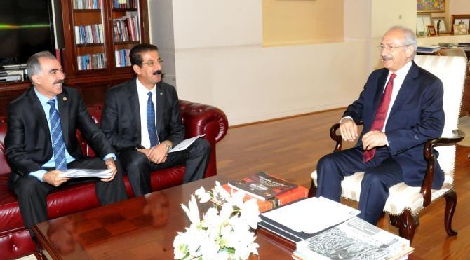 Kılıçdaroğlu, KESK Genel Başkanı Lami Özgen başkanlığındaki heyetle görüştü